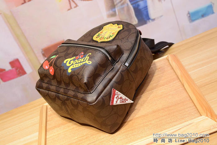COACH蔻馳 新款C家 F25909 櫻桃印花徽章 迷你雙肩背包 女士書包 小巧可愛款  Chz1136